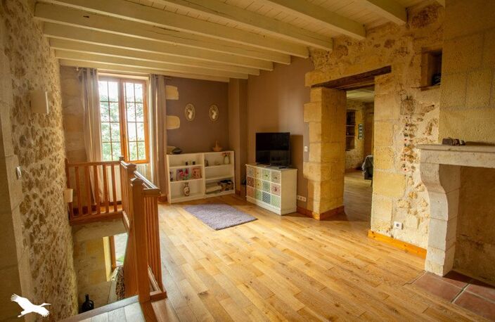 Maison en pierre de 6 pièces principales — photo 3