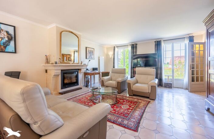 Vente maison 6 pièces 169 m² Mehun-sur-Yèvre (18500) — photo 2