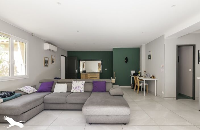 Villa de 8 pièces principales — photo 2