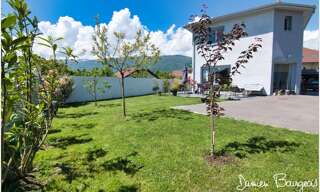 Maison 5 Pièces 124 m² à vendre à Saint-Genis-Pouilly (01630)