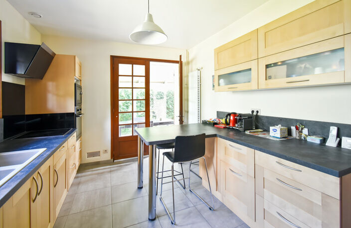 MAISON TRADITIONNELLE SUR SOUS SOL TOTAL offrant 4 CHAMBRES — photo 5