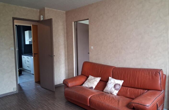 MERIGNAC (33700) limite Pessac T2 avec parking et cave — photo 2