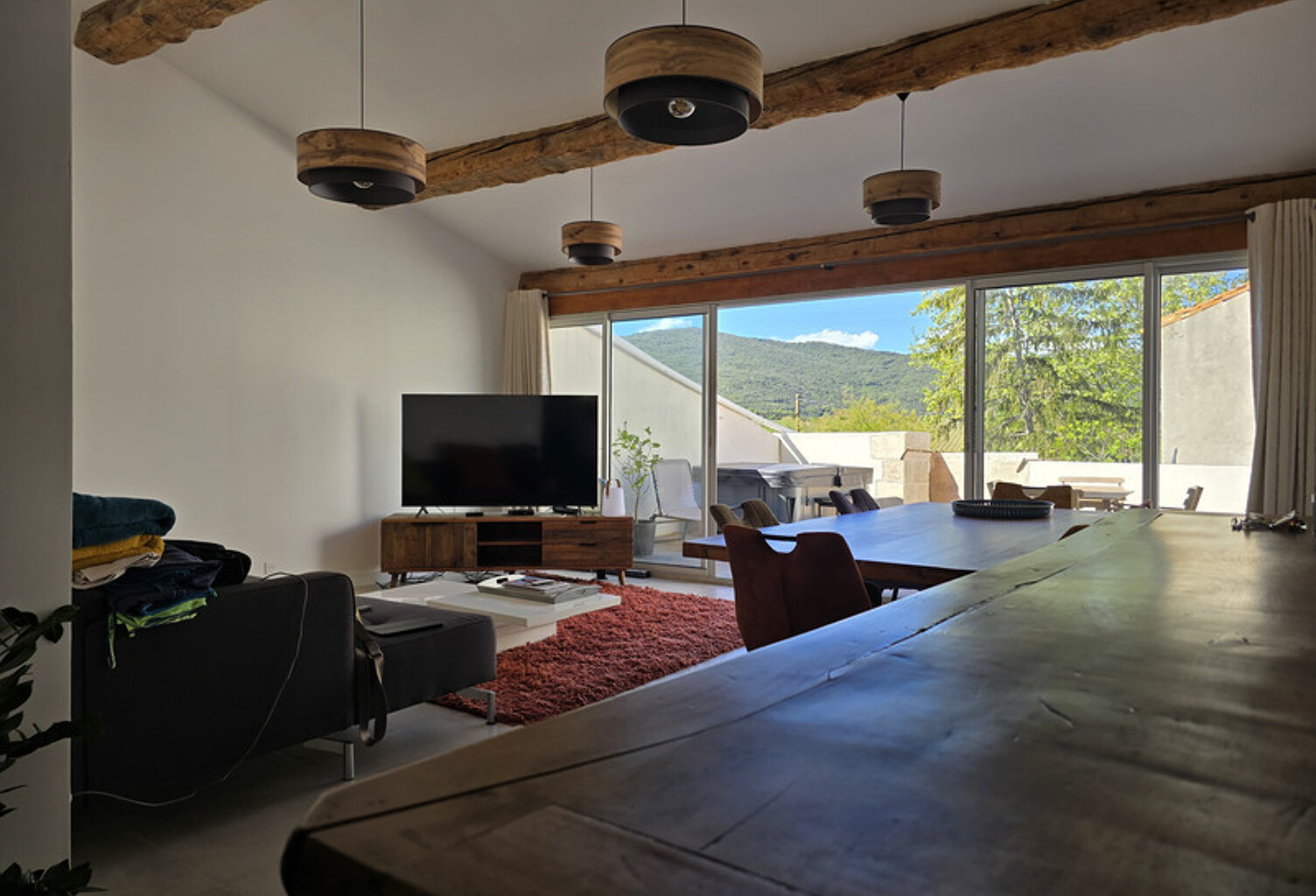 MAISON RÉNOVÉE - TERRASSE AVEC VUE - JACUZZI - DPE B - 3 ESPACES NUIT - DÉPENDANCES DE 92 m² — photo 1