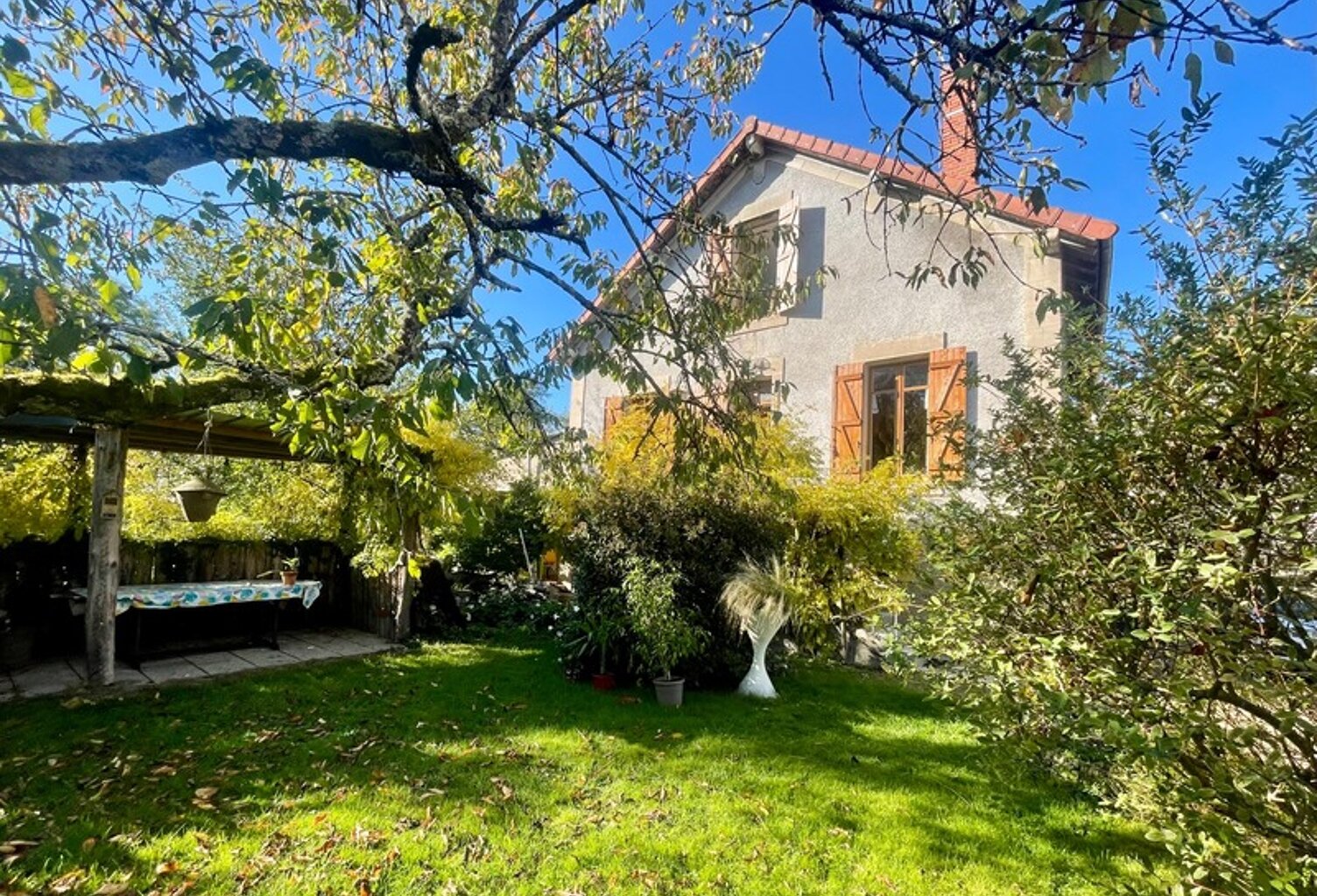 Maison à vendre et sa dépendance 8 pièces NEVERS (58) — photo 1