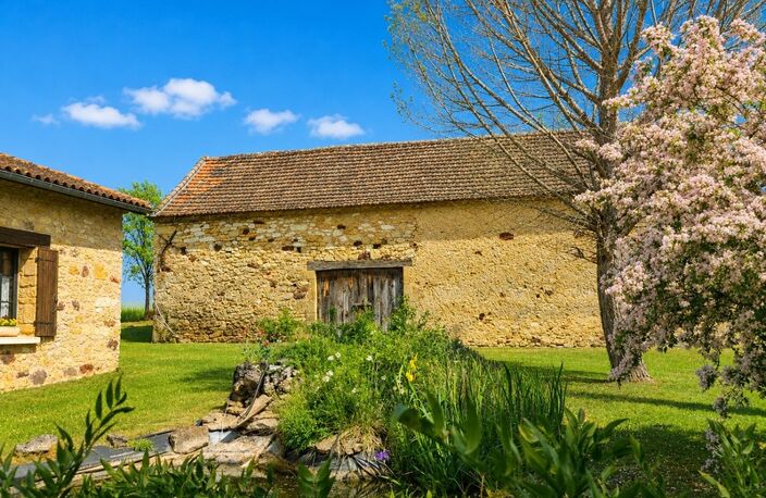 Longère en pierre avec 3 chambres - Dépendances - 2.76 hectares - proche de MONFLANQUIN (Lot-et-Garonne) — photo 3