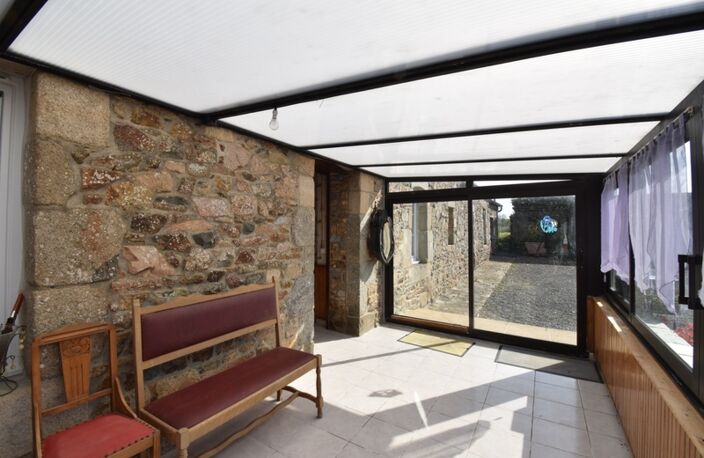 Maison en pierre avec grand terrain — photo 2