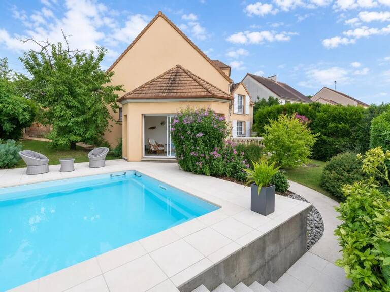 Grande maison familiale de 8 pièces – 212 m² à Triel-sur-Seine — photo 1