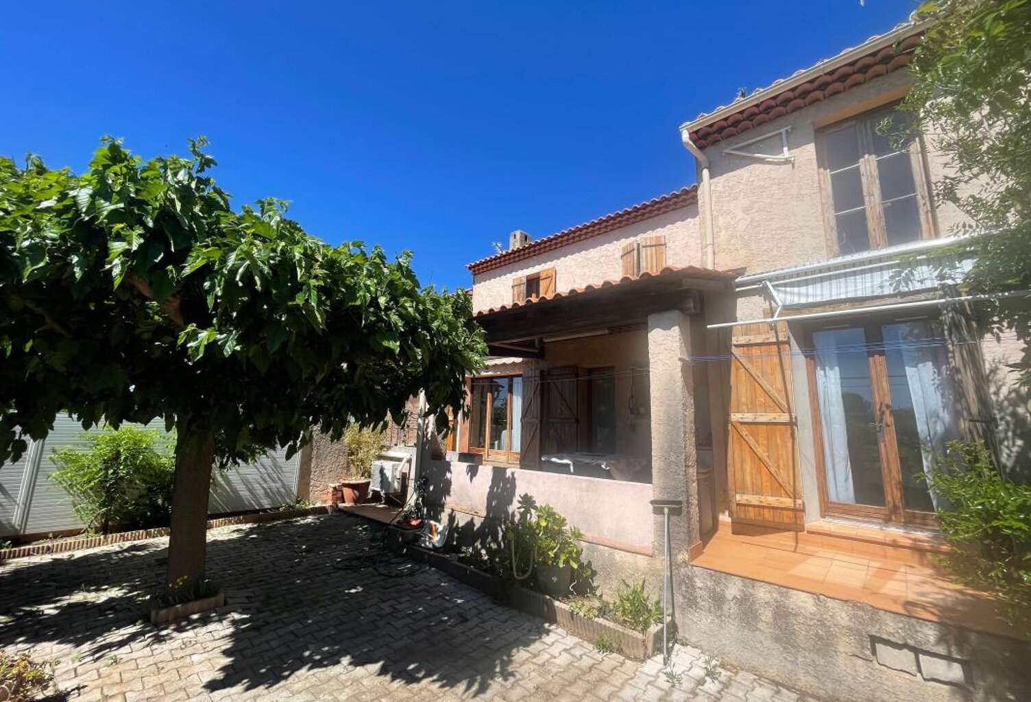 PROCHE TAMARIS VILLA 4 PIECES 3 CHAMBRES AVEC GARAGE JARDIN — photo 1