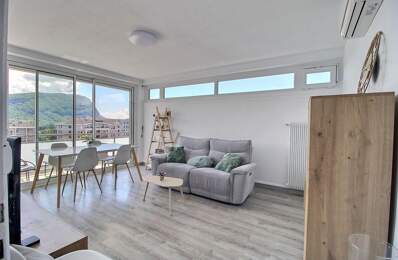 Appartement À Vendre — photo du bien