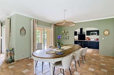 Maison 10 pièces 598000 €