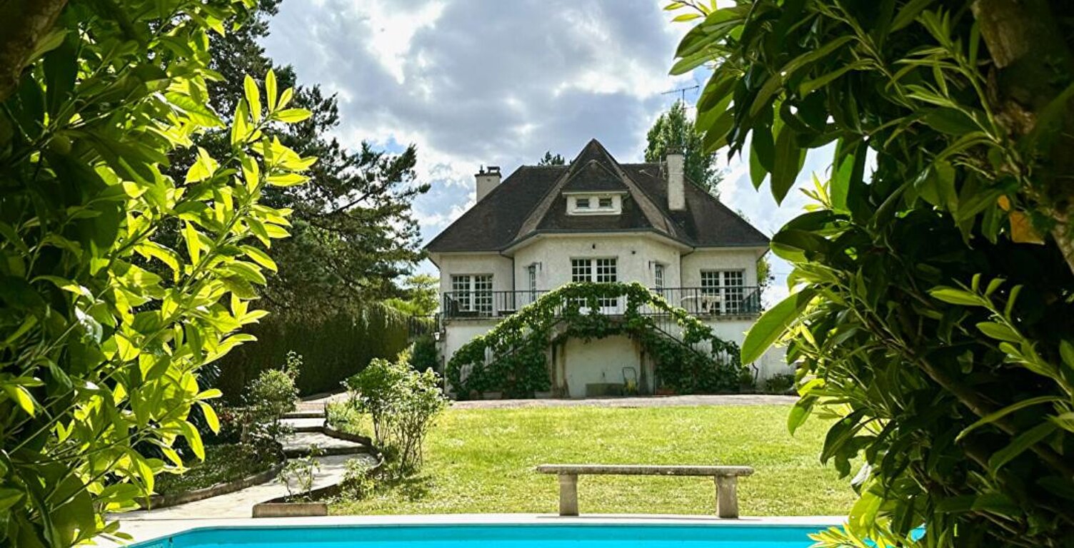 A VENDRE Secteur recherché AMILLY - SPACIEUSE MAISON, PISCINE, JARDIN, ACCES  PRIVATIF AU CANAL DE BRIARE — photo 1