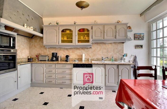 A VENDRE Secteur recherché AMILLY - SPACIEUSE MAISON, PISCINE, JARDIN, ACCES  PRIVATIF AU CANAL DE BRIARE — photo 3