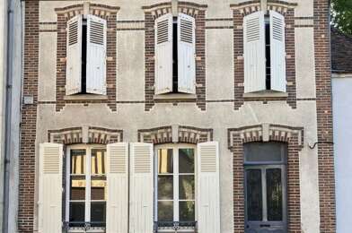 Maison 5 pièces 555 €