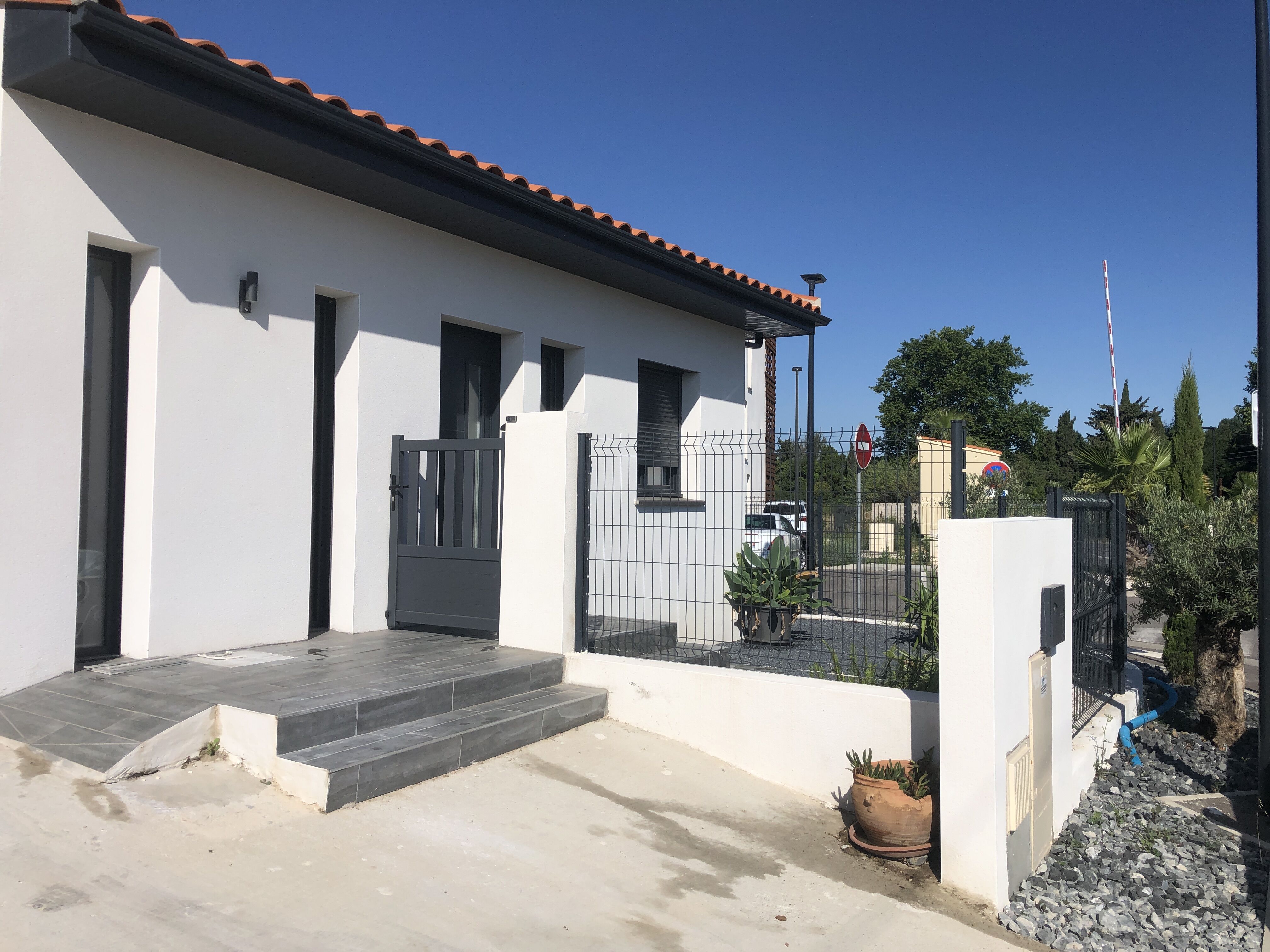 THEZA Villa neuve 75m2 2 chambre RE2020