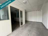 Stationnement facile devant le bâtiment — photo 2