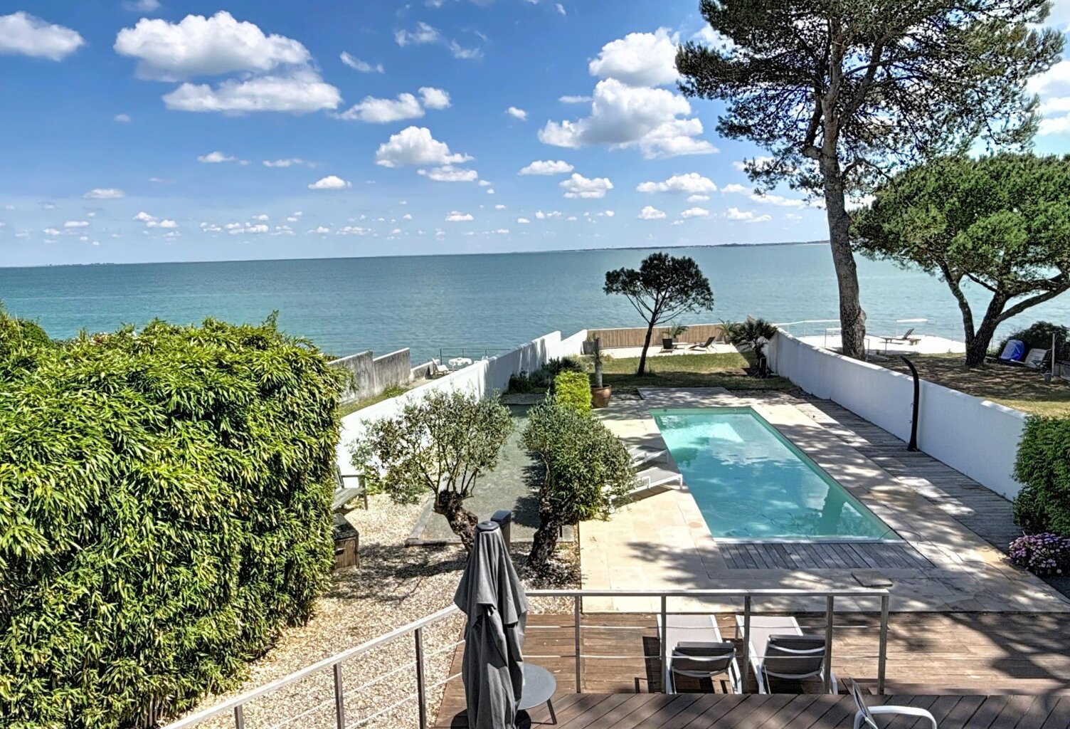 VILLA D'EXCEPTION AVEC VUE MER PANORAMIQUE, 4 CHAMBRES, PISCINE ET GARAGE — photo 1