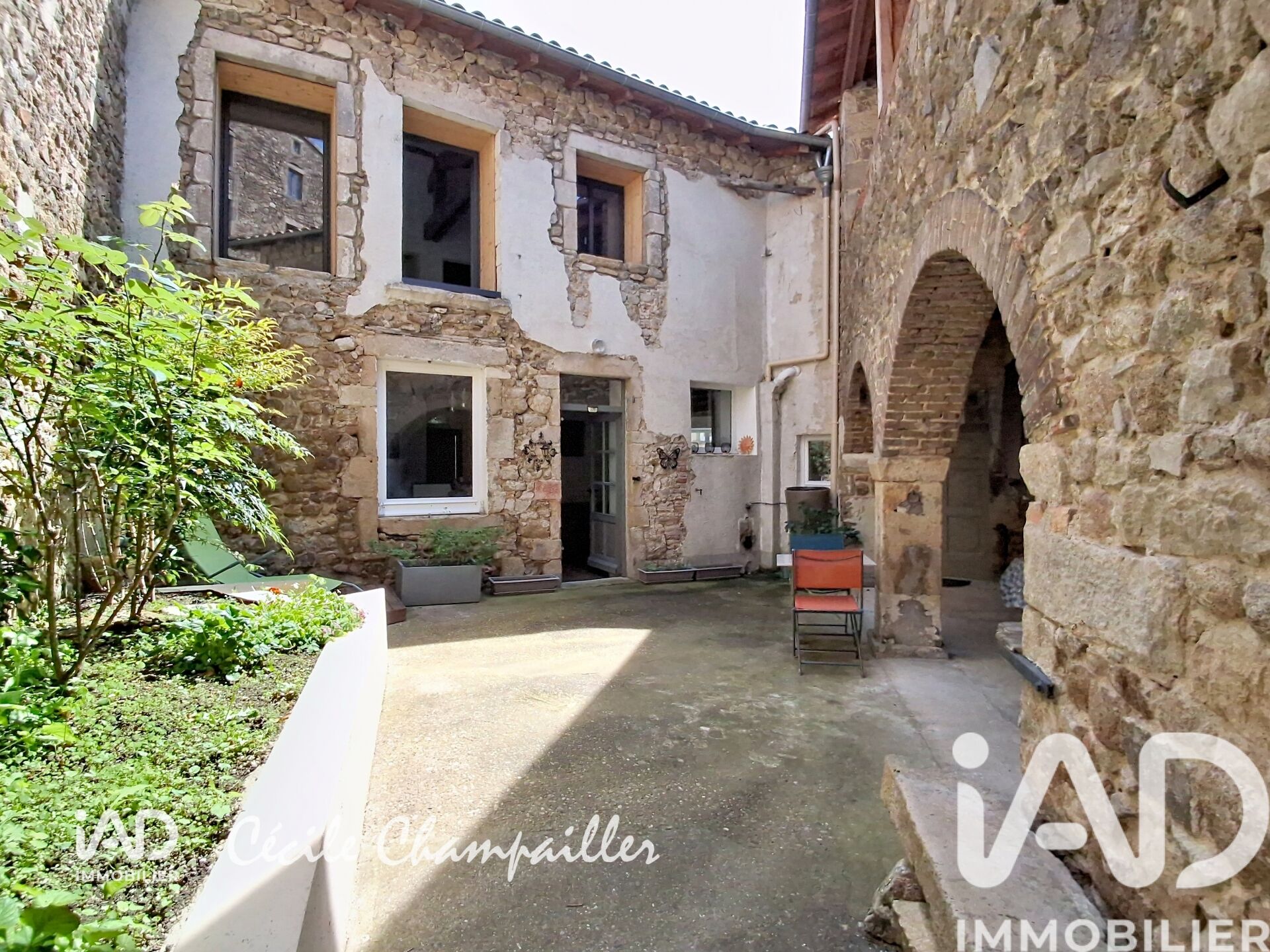 Vente Maison/villa 7 pièces - Photo 2