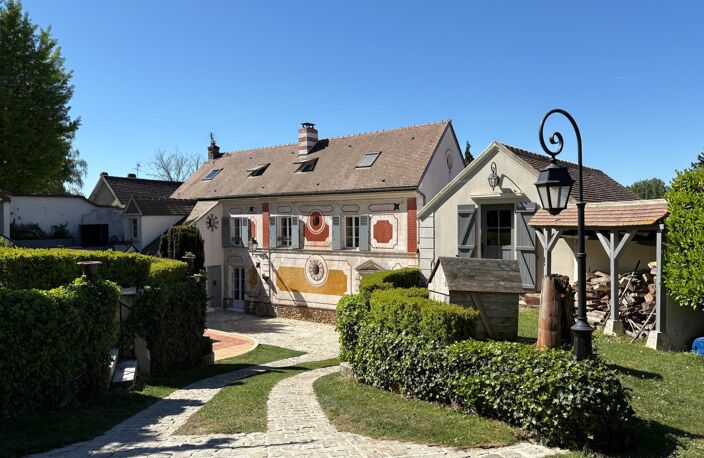 MAISON DE MAITRE AVEC DEPENDANCES — photo 2