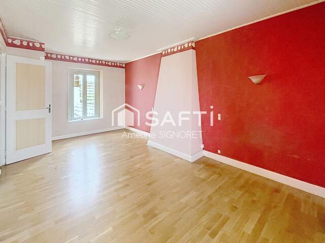 Maison familiale de 3 chambres avec très grand séjour — photo du bien