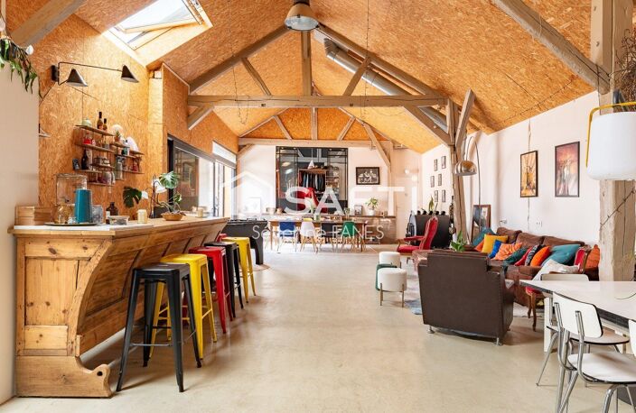 LOFT EXCEPTIONNEL 280 M2 TOIT CATHEDRALE+ 2 DEPENDANCES BIEN RARE A ROUEN — photo 4