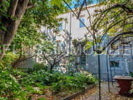 Maison de ville d'époque 1900 avec ravissant jardin arboré — photo 2