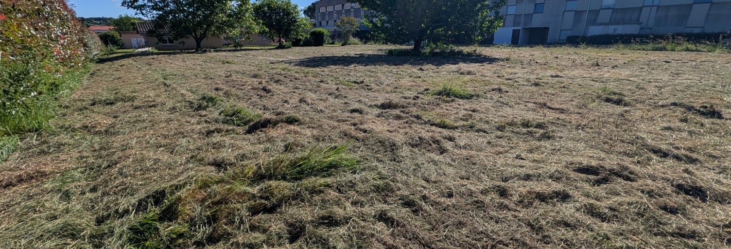 Terrain  680 m² à vendre à Saint-Nauphary (82370)