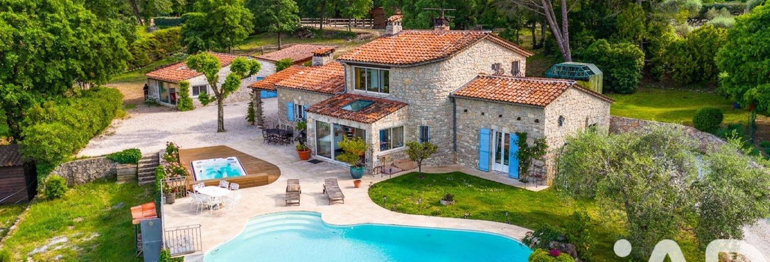 Maison 7 Pièces 205 m² à vendre à Fayence (83440)