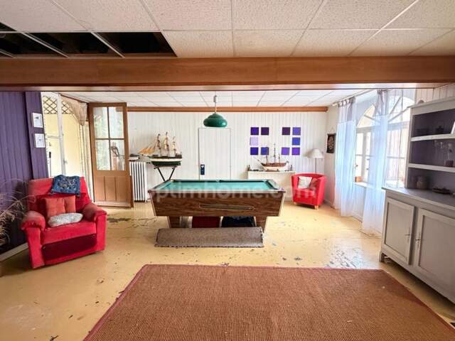Maison à vendre 8 pièces MORTAGNE SUR SEVRE (85) — photo du bien