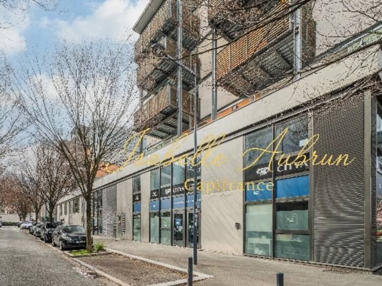 Local/bureau à louer GRENOBLE (38) — photo 1