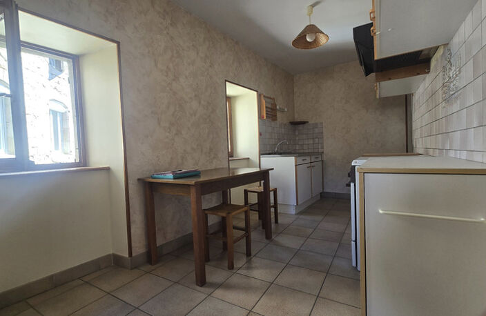 Saint Martin de Valamas - Maison de village immédiatement habitable — photo 4