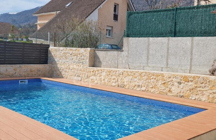 Maison à vendre 15 pièces CROZET (01) — photo 2