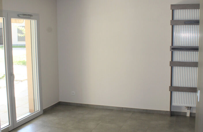 Appartement à vendre 3 pièces CEYZERIAT (01) — photo 3