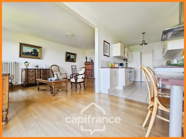 Appartement DE 104 m² à vendre 5 pièces POITIERS (86), rénovation de qualité — photo du bien