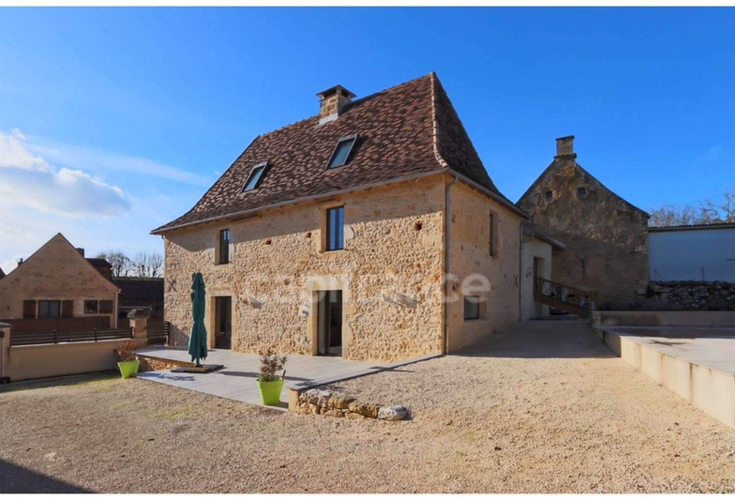 Maison de bourg avec piscine et jacuzzi – Saint-Martial-de-Nabirat (24250) — photo 1