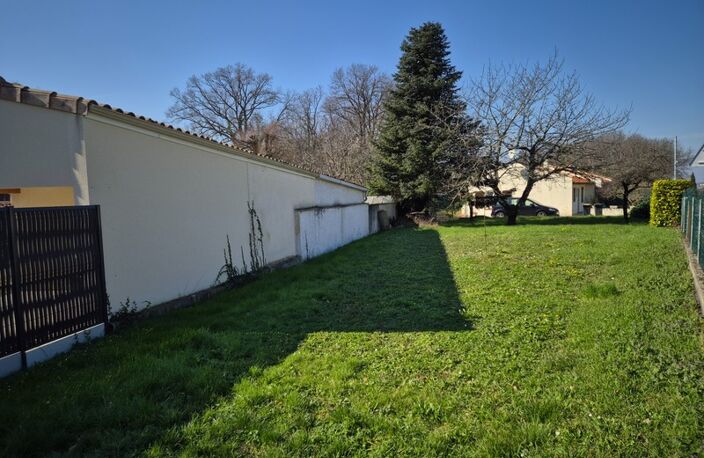 Terrain de 400 m2, 200 m à pied des commerces du bourg — photo 3