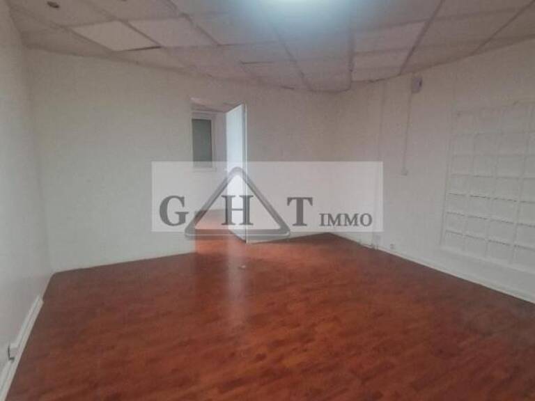 A LOUER  75 M² DE BUREAUX A AUBERVILLIERS — photo 1