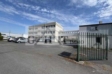 Local industriel  780000 €