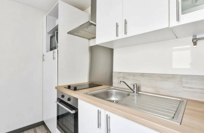 Studio 18 m² avec extérieur aux Batignolles — photo 4