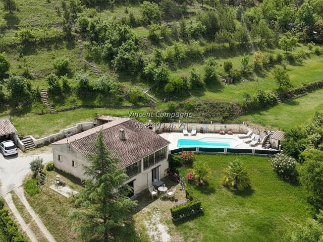 Maison 5 pièces 120 m2 Piscine et Garage — photo du bien
