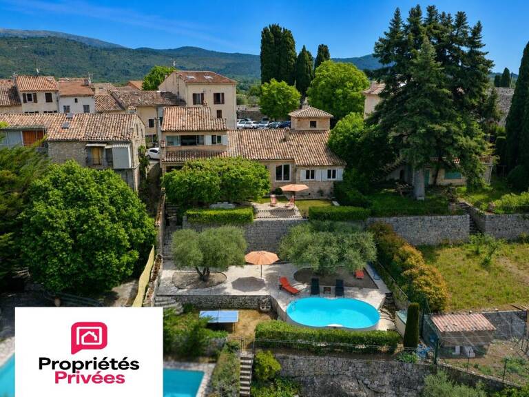 DEMEURE UNIQUE DANS VILLAGE PROVENCAL AVEC VUE EXCEPTIONNELLE — photo 1