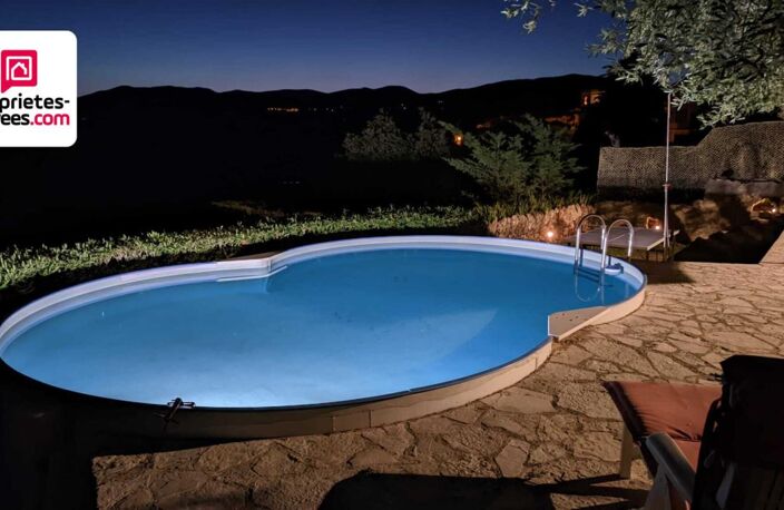 DEMEURE UNIQUE DANS VILLAGE PROVENCAL AVEC VUE EXCEPTIONNELLE — photo 5