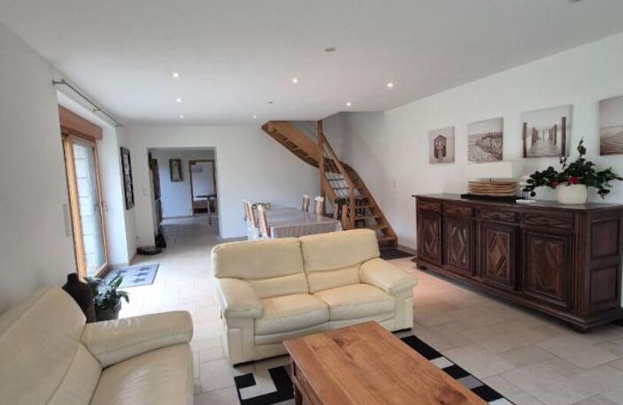 Propriété de charme avec 2 longères rénovées + dépendance à 500 m des plages ) — photo 3