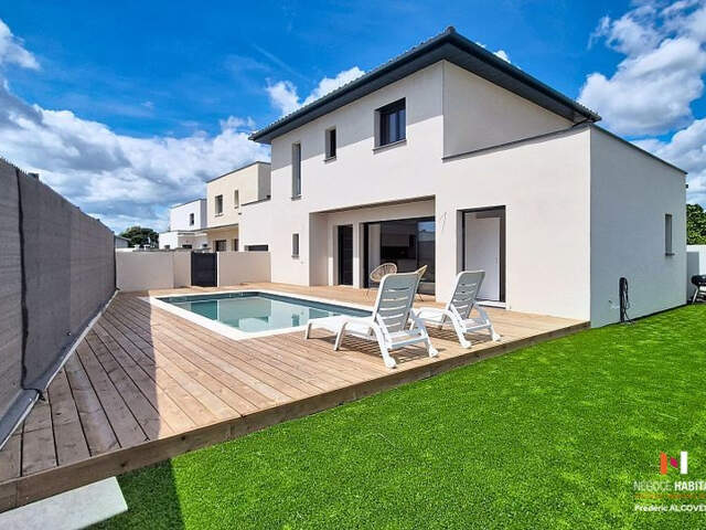 SAINT-GILLES   Villa contemporaine T5 de 121m2 avec piscine — photo du bien
