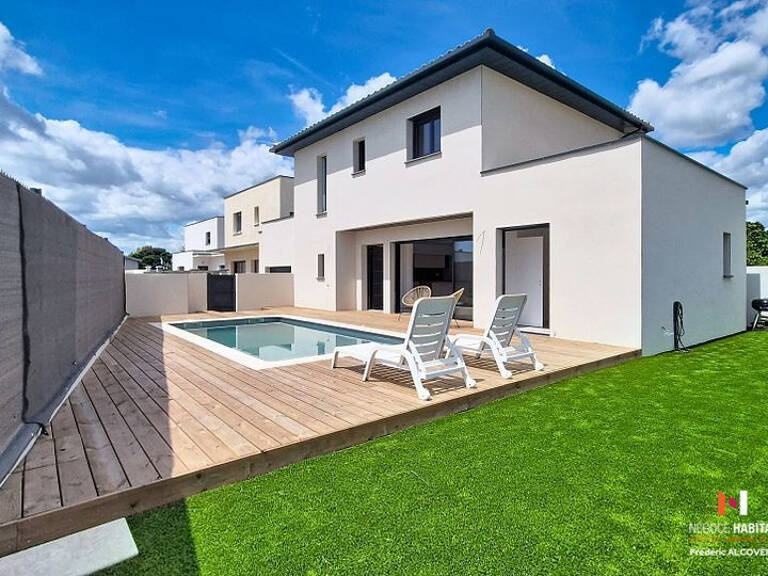 SAINT-GILLES   Villa contemporaine T5 de 121m2 avec piscine — photo 1