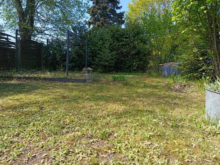 T3 avec jardin dépendances et garage — photo 1