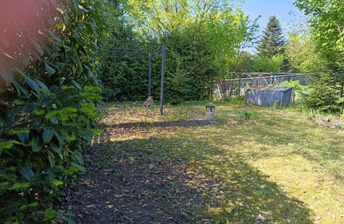 T3 avec jardin dépendances et garage — photo 2