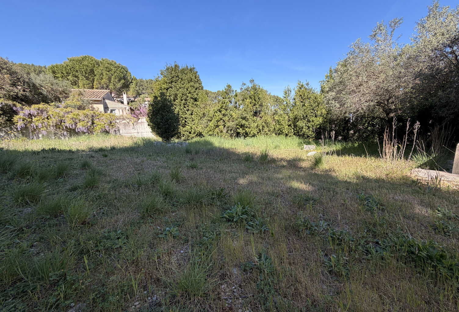 Calvisson   Terrain constructible de 4 058 m2 sur les hauteu — photo 1