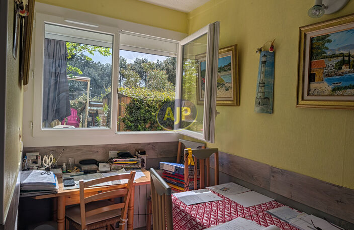 Appartement T2, jardinet et place de parking — photo 3