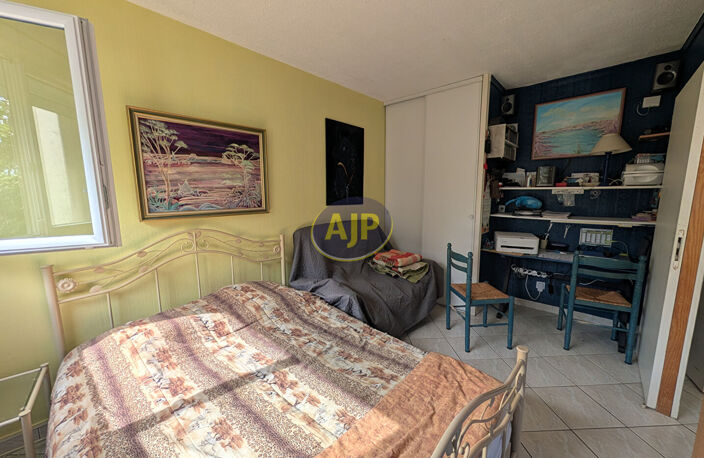 Appartement T2, jardinet et place de parking — photo 5