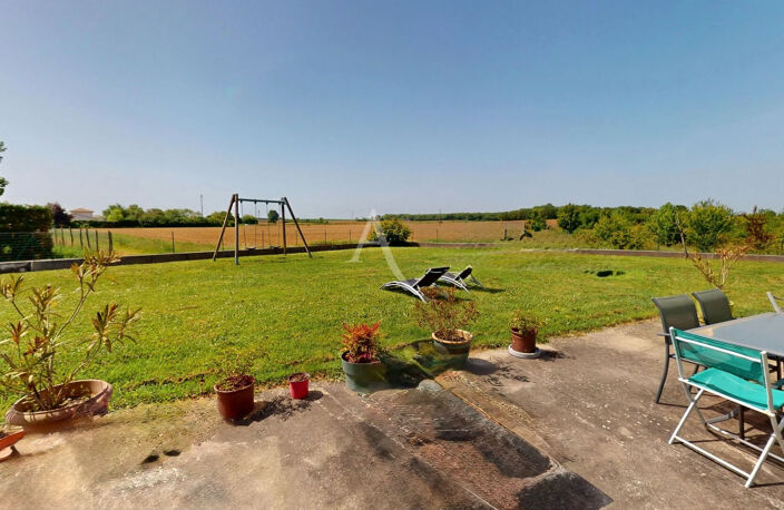 Maison 5 pièces,150 m2 de plain pied avec deux garages — photo 2